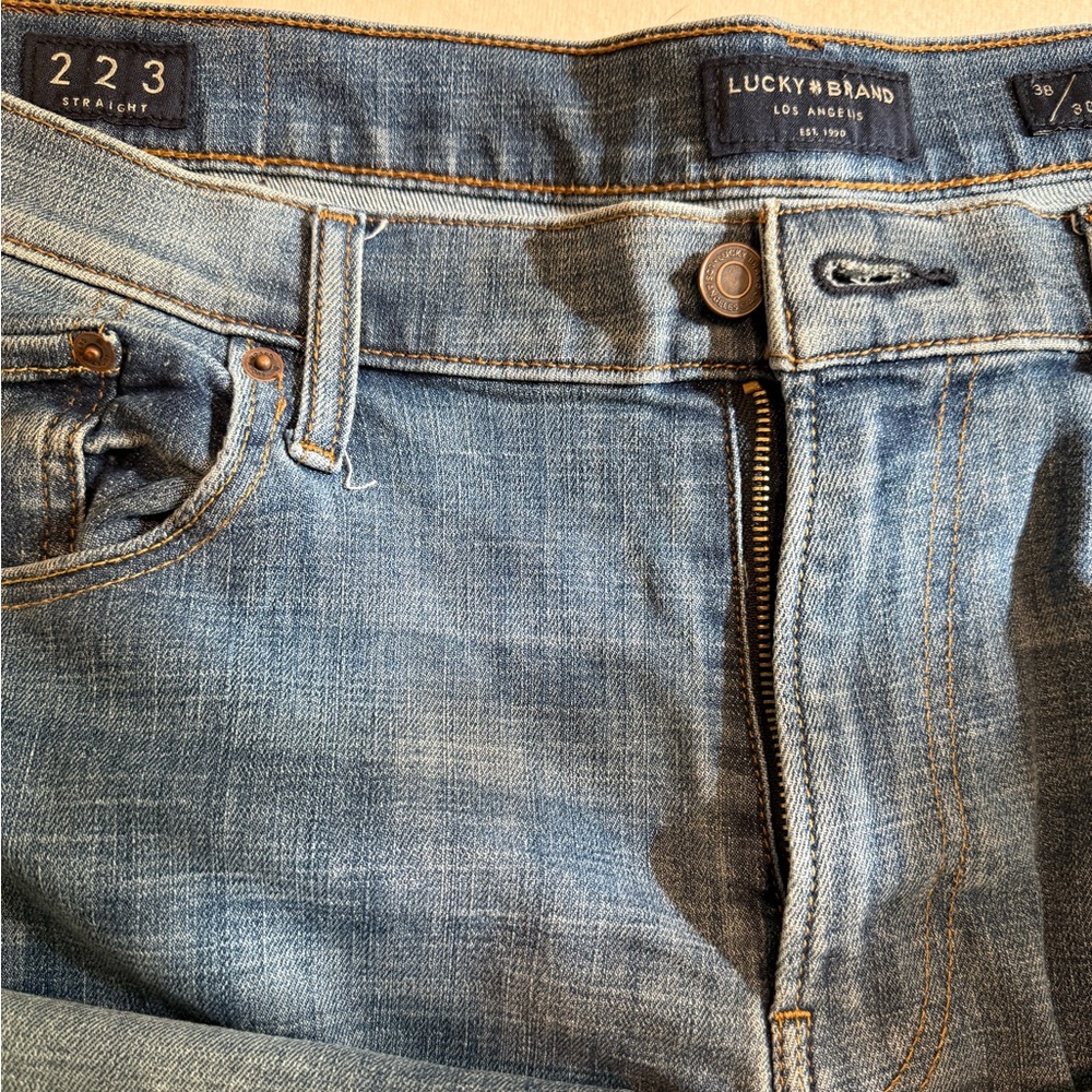 Lucky Brand Men's Classic Straight Denim Jeans - Picture 2 of 3